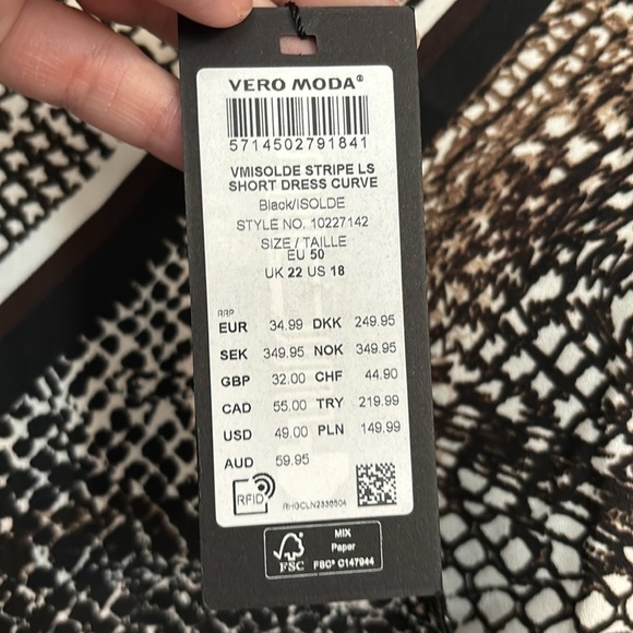 NWT Vero Moda Open Back Snake Print Dress - Picture 2 of 6